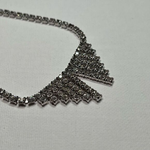 Vintage Silver-tone Split Triangle Rhinestone Necklace - Picture 5 of 6